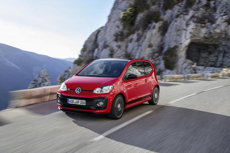  Volkswagen up! GTI 2018 года  (WW) (фото 11 из 41)